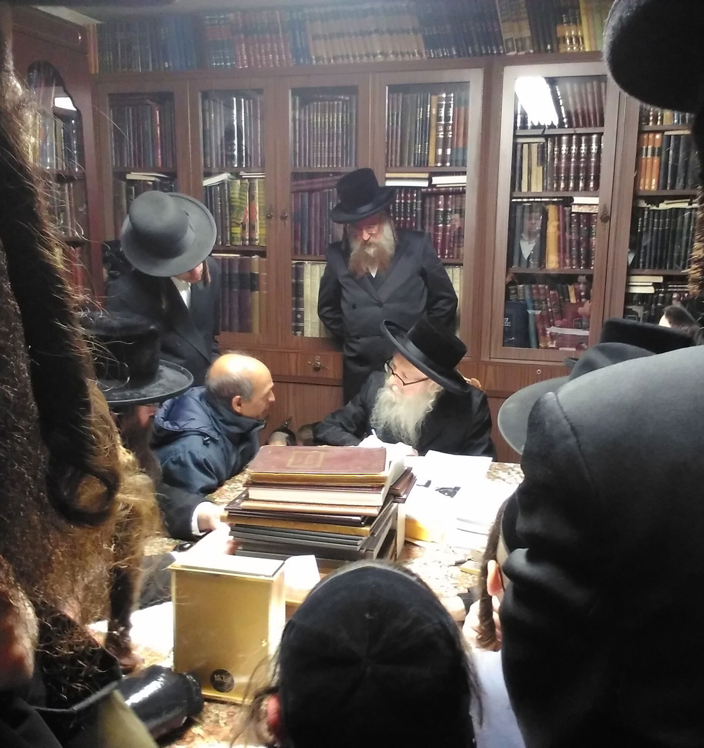 האדמו"ר מסערדאהעלי במכירת חמץ לגוי הותיק