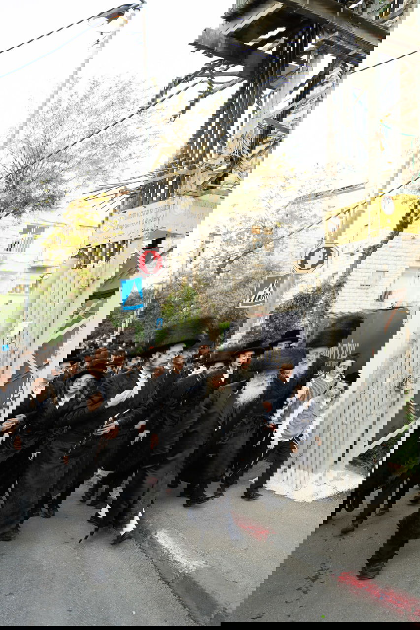 האדמו"ר מנדבורנה ירושלים בברכת האילנות