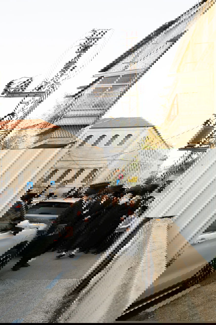 האדמו"ר מנדבורנה ירושלים בברכת האילנות