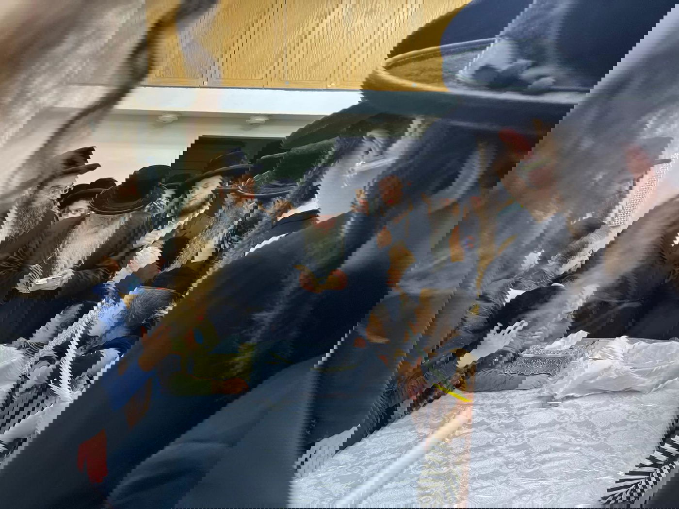 האדמו"ר ממחנובקה בעלזא בערב פסח