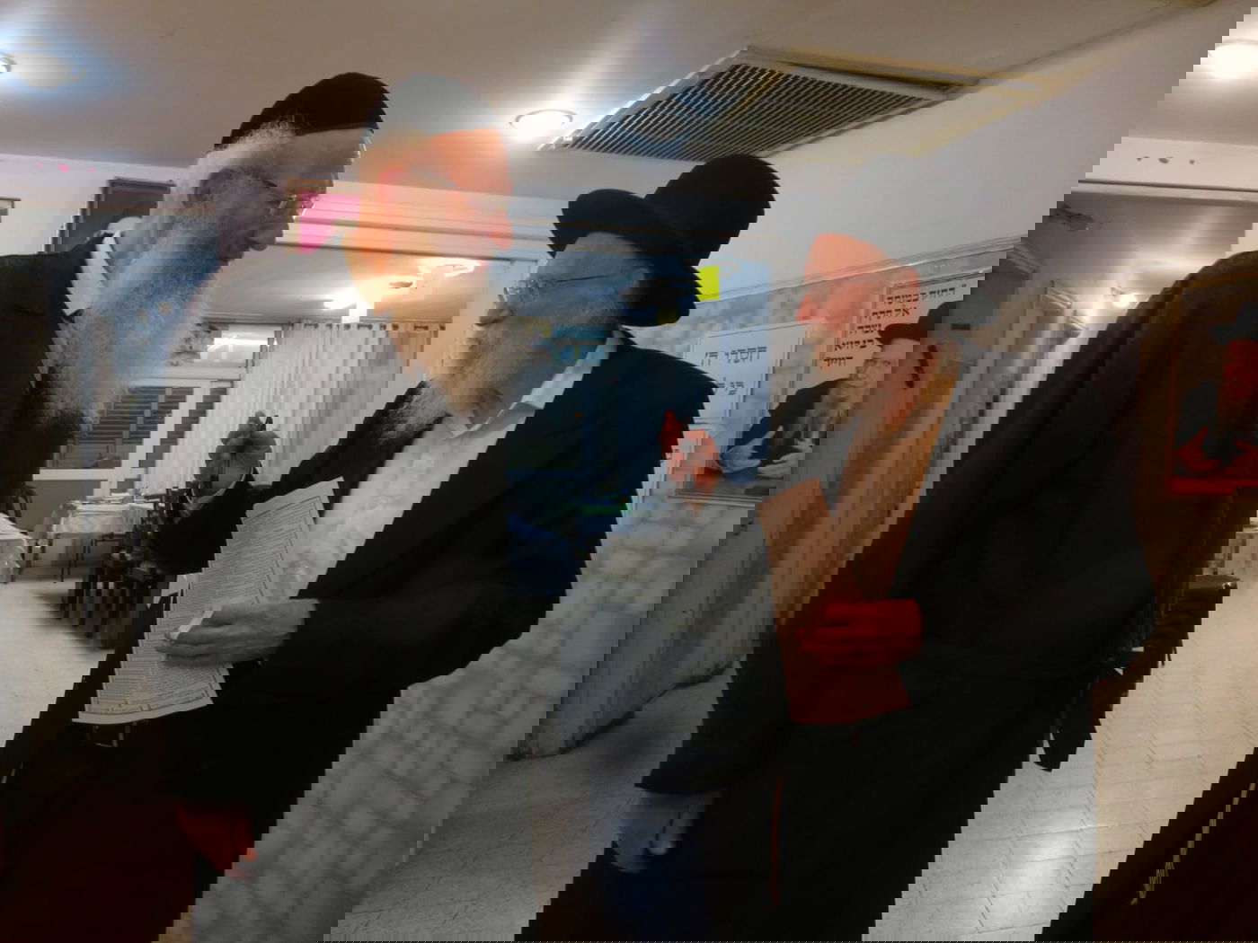 הגר"ש גלאי בביקור בבית הגרי"א דינר