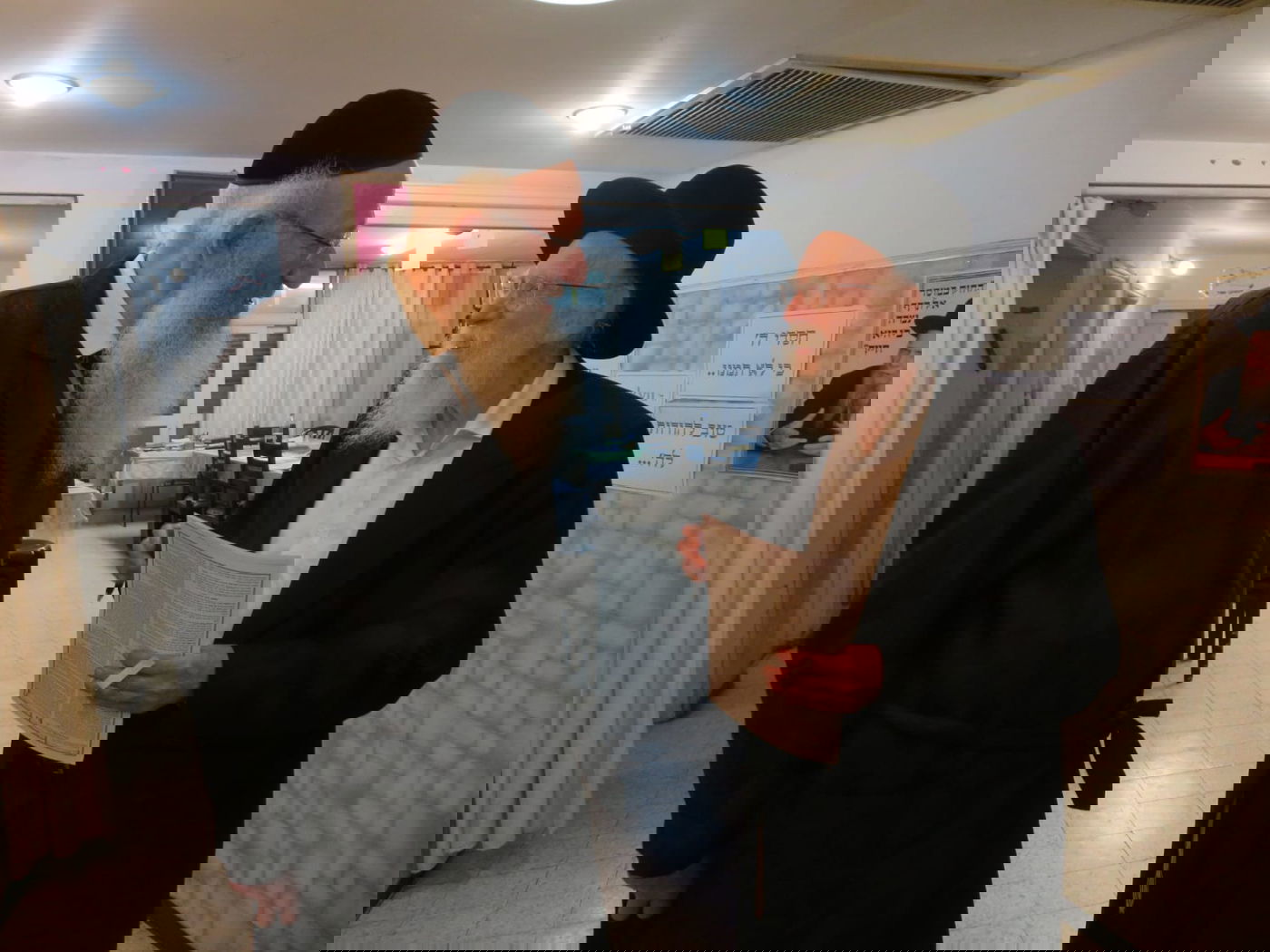 הגר"ש גלאי בביקור בבית הגרי"א דינר