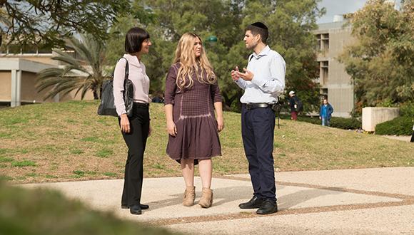 בוגרות ובוגרי החינוך החרדי לומדים באוני' ת"א וסוללים קריירה מצליחה
