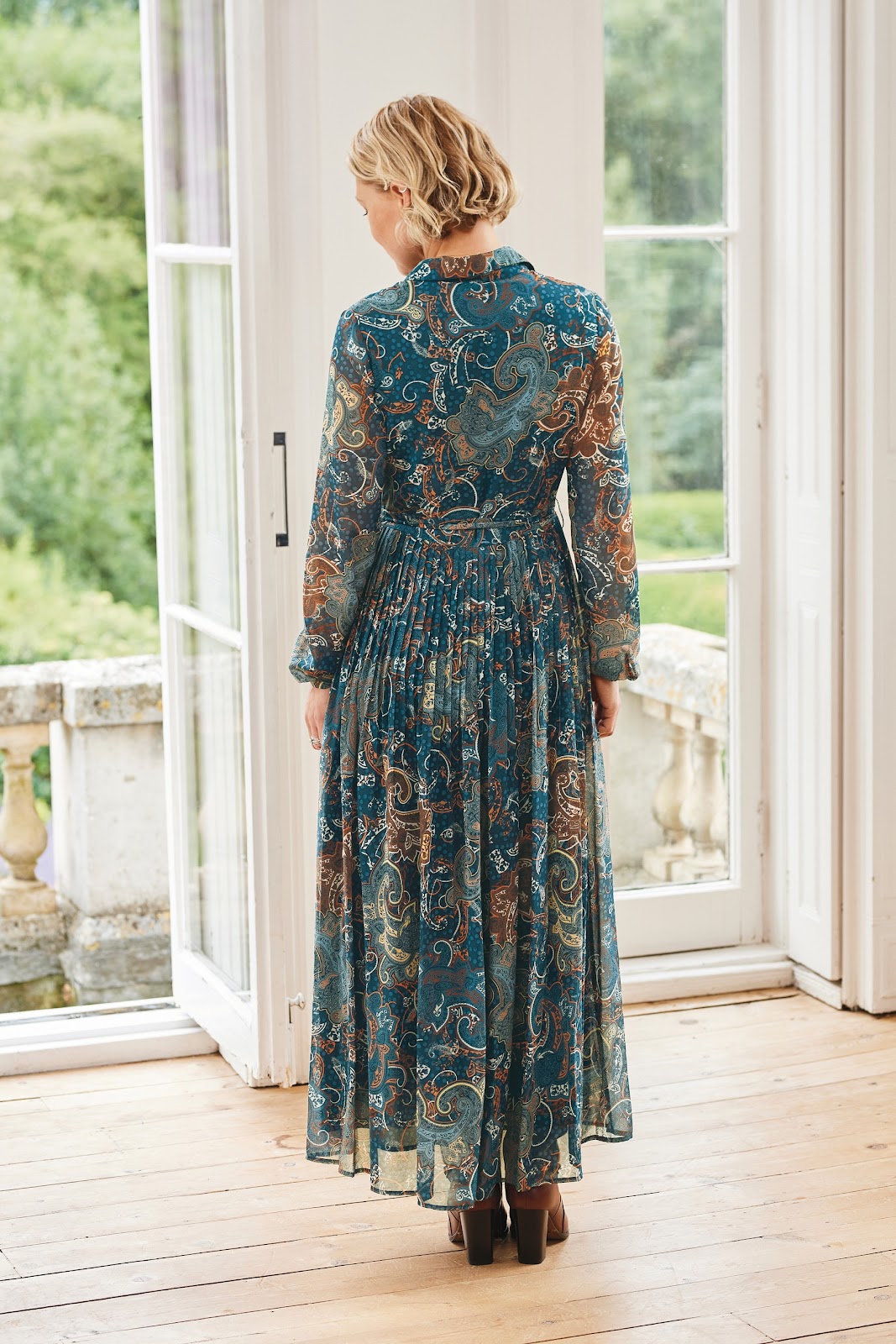 מצאנו 10 שמלות חגיגיות בפחות מ-200 שח