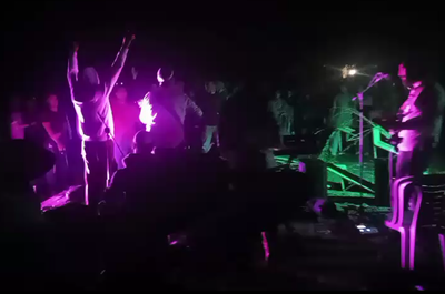 ערב פסח, חצות לילה: מאות עמדו בלב החווה המסתורית, צעקו להשם ותקעו בשופרות