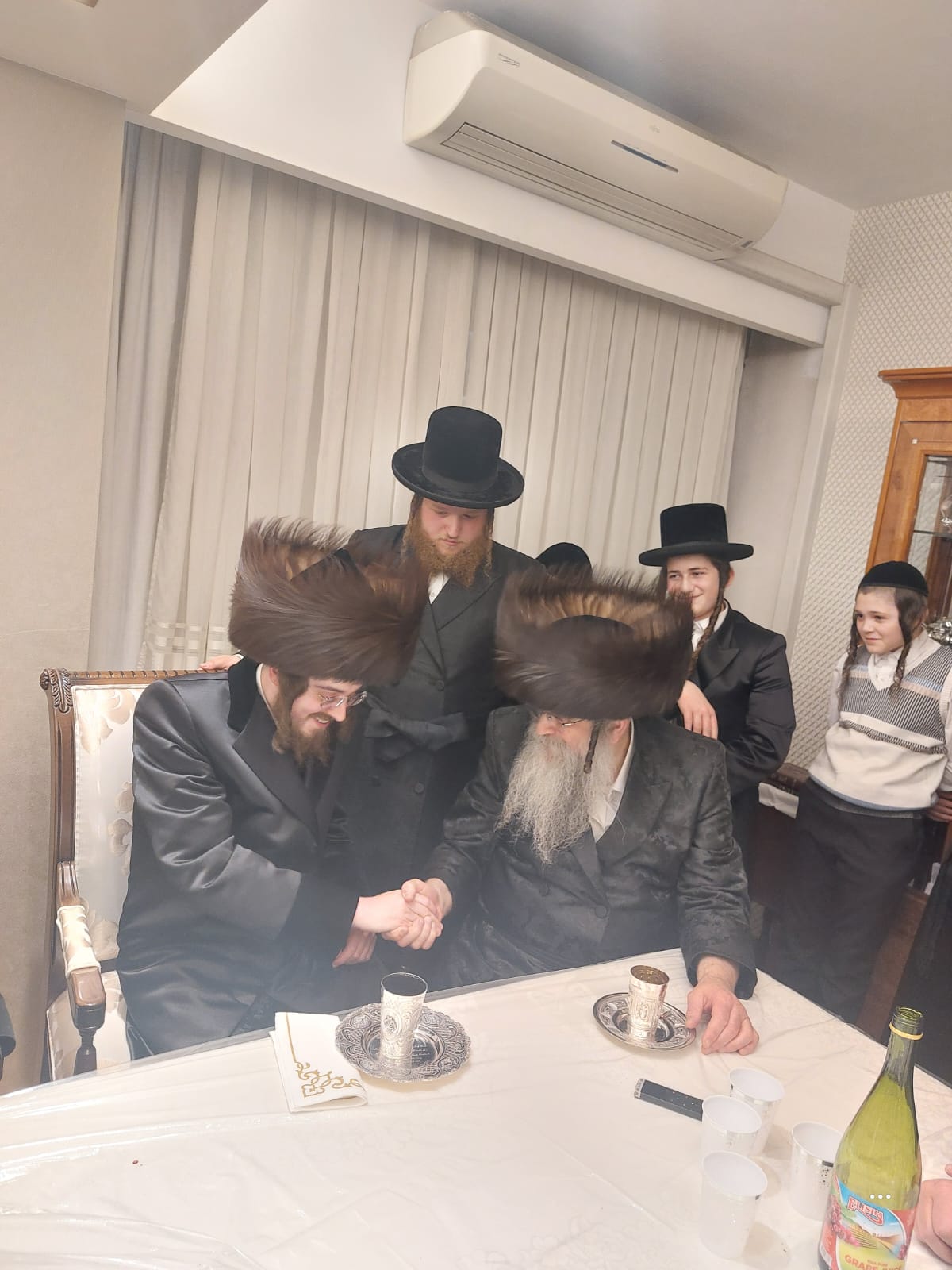 ביקור האדמו"ר מסאדיגורה בבית גאב"ד אנטווערפן