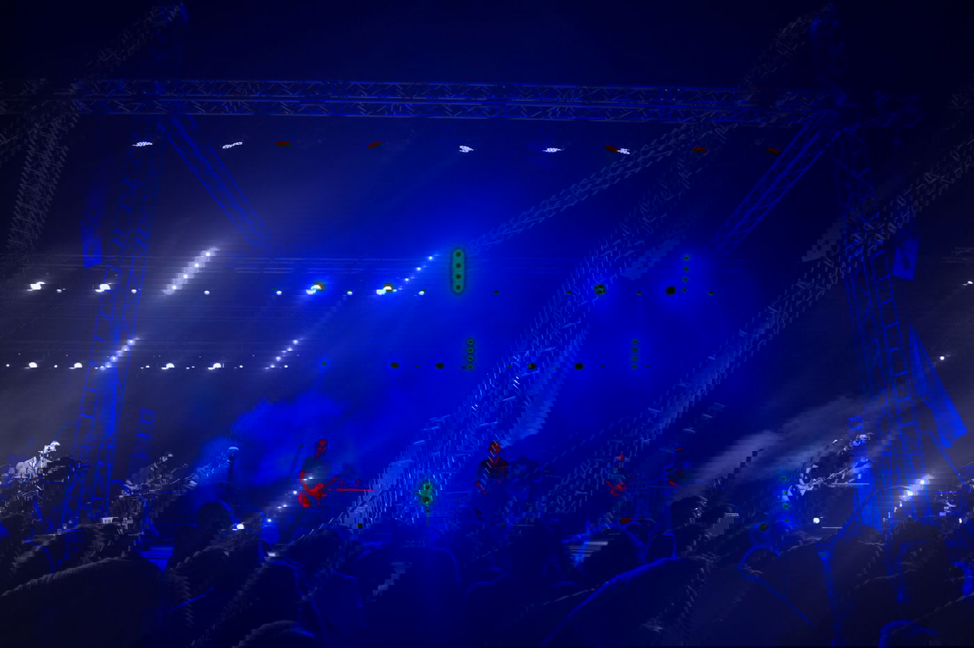 צפו: המופע ההיסטורי של ישי ריבו בקפריסין