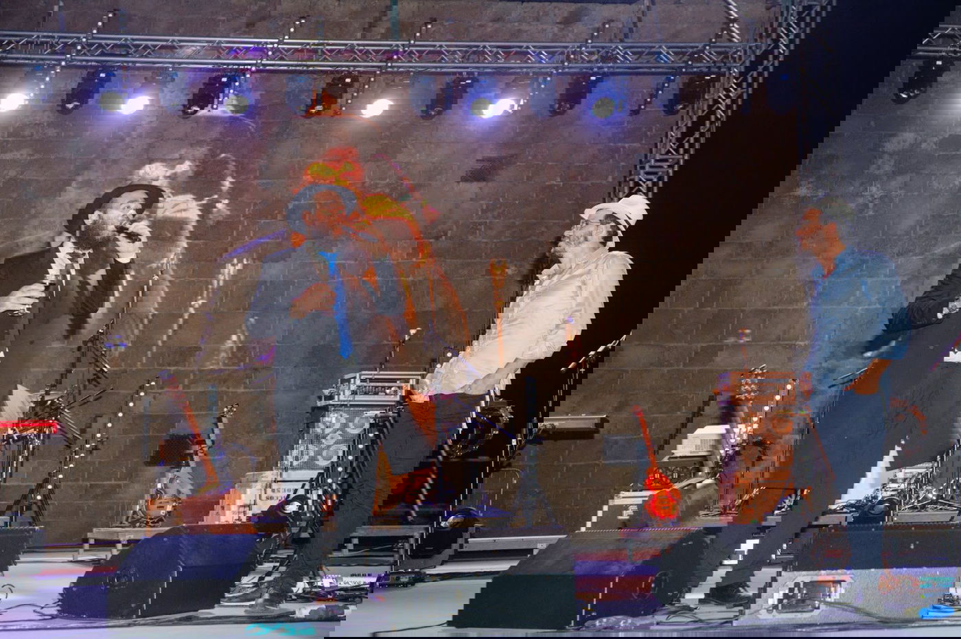 צפו: המופע ההיסטורי של ישי ריבו בקפריסין