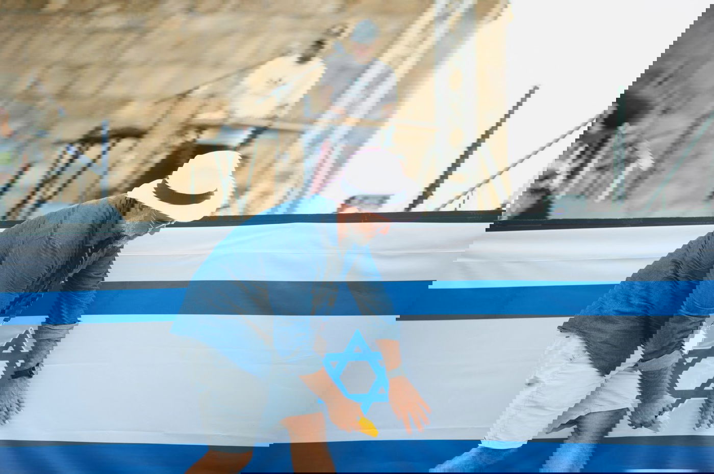 צפו: המופע ההיסטורי של ישי ריבו בקפריסין