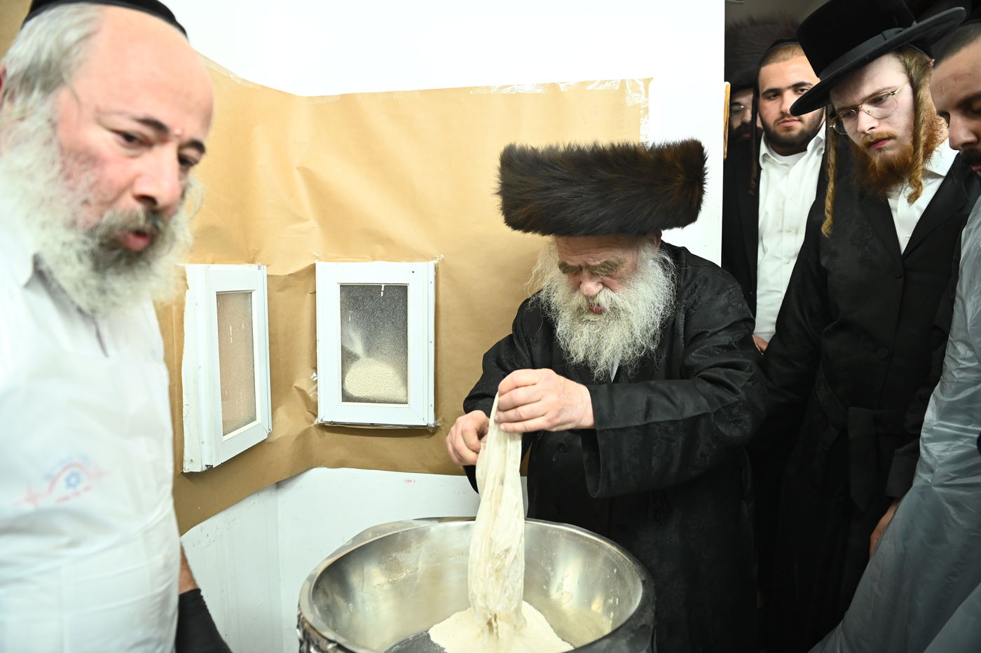 אפיית מצות מצווה במאקווא