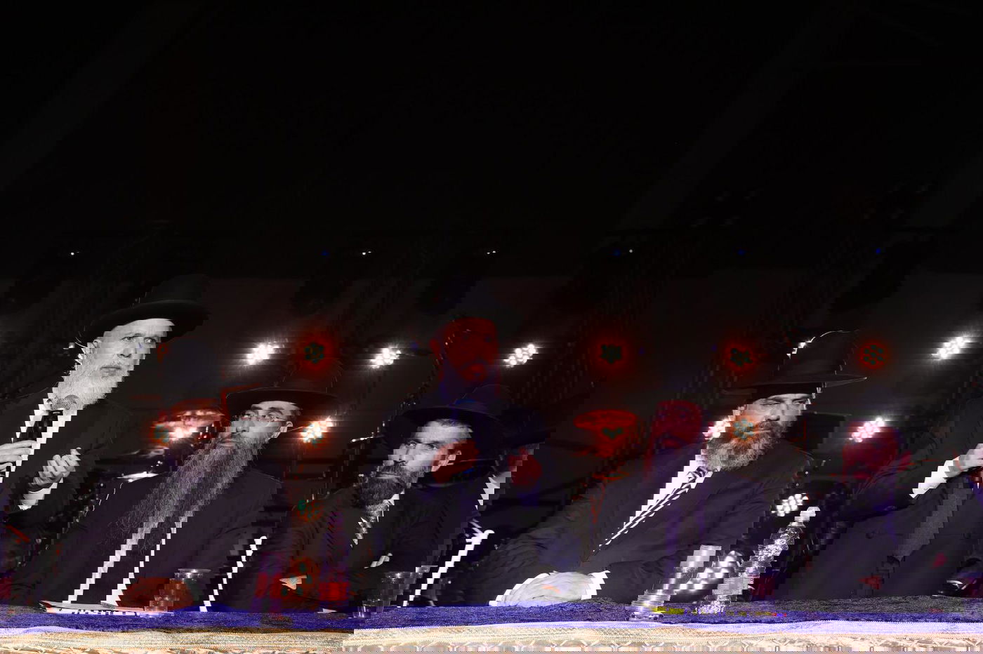 הגר"ז כהן בהקבלת פני רבו ברגל