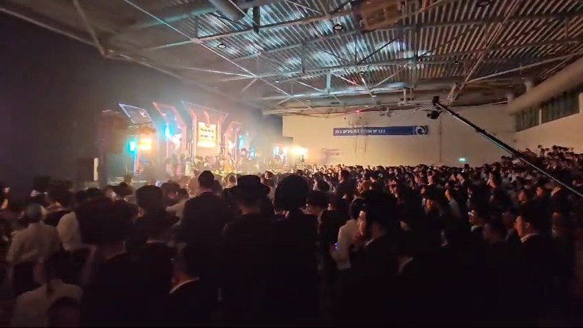 צפו בקבלת הפנים של בחורי הישיבות למשגיח הגאון רבי דן סגל