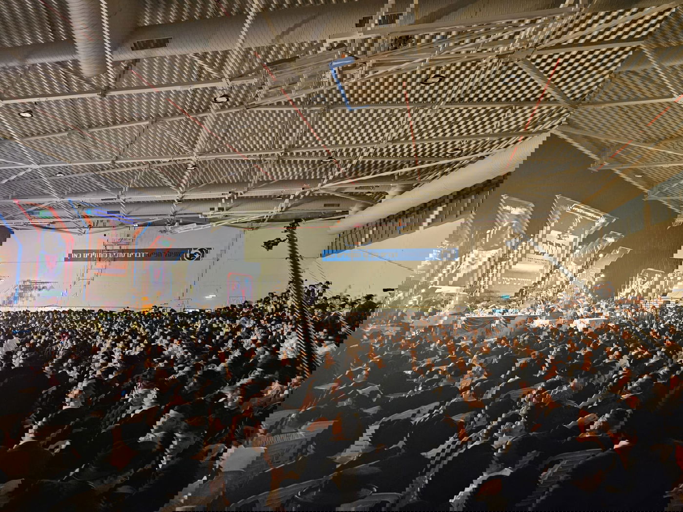 אירוע חלוקת המלגות של תוכנית "כתבתם" בעיריית ביתר עילית בראשות המשגיח הגאון רבי דן סגל