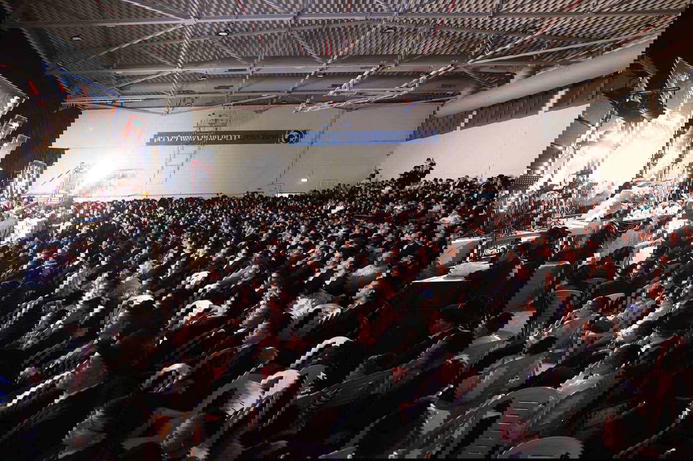 אירוע חלוקת המלגות של תוכנית "כתבתם" בעיריית ביתר עילית בראשות המשגיח הגאון רבי דן סגל