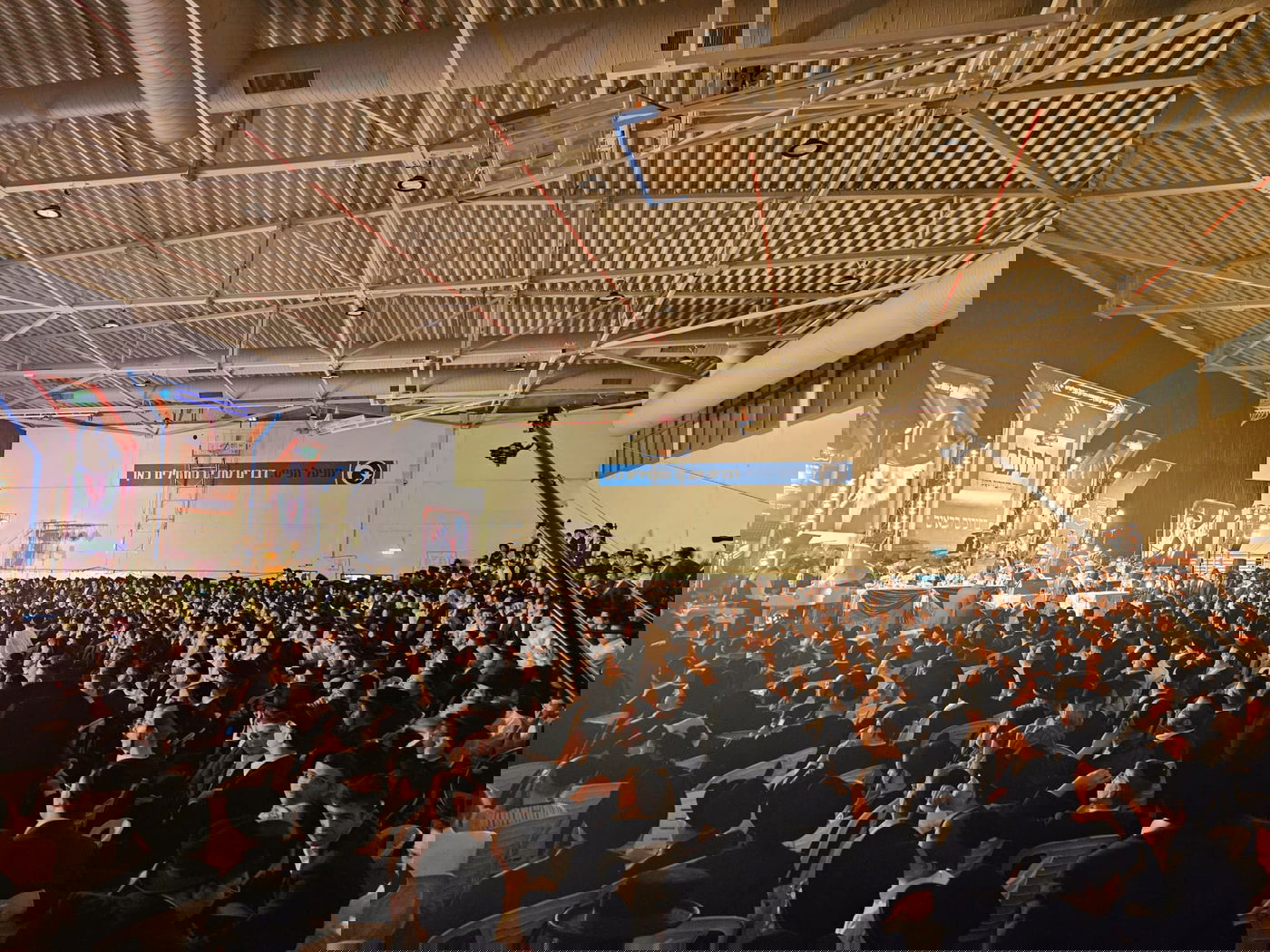 אירוע חלוקת המלגות של תוכנית "כתבתם" בעיריית ביתר עילית בראשות המשגיח הגאון רבי דן סגל