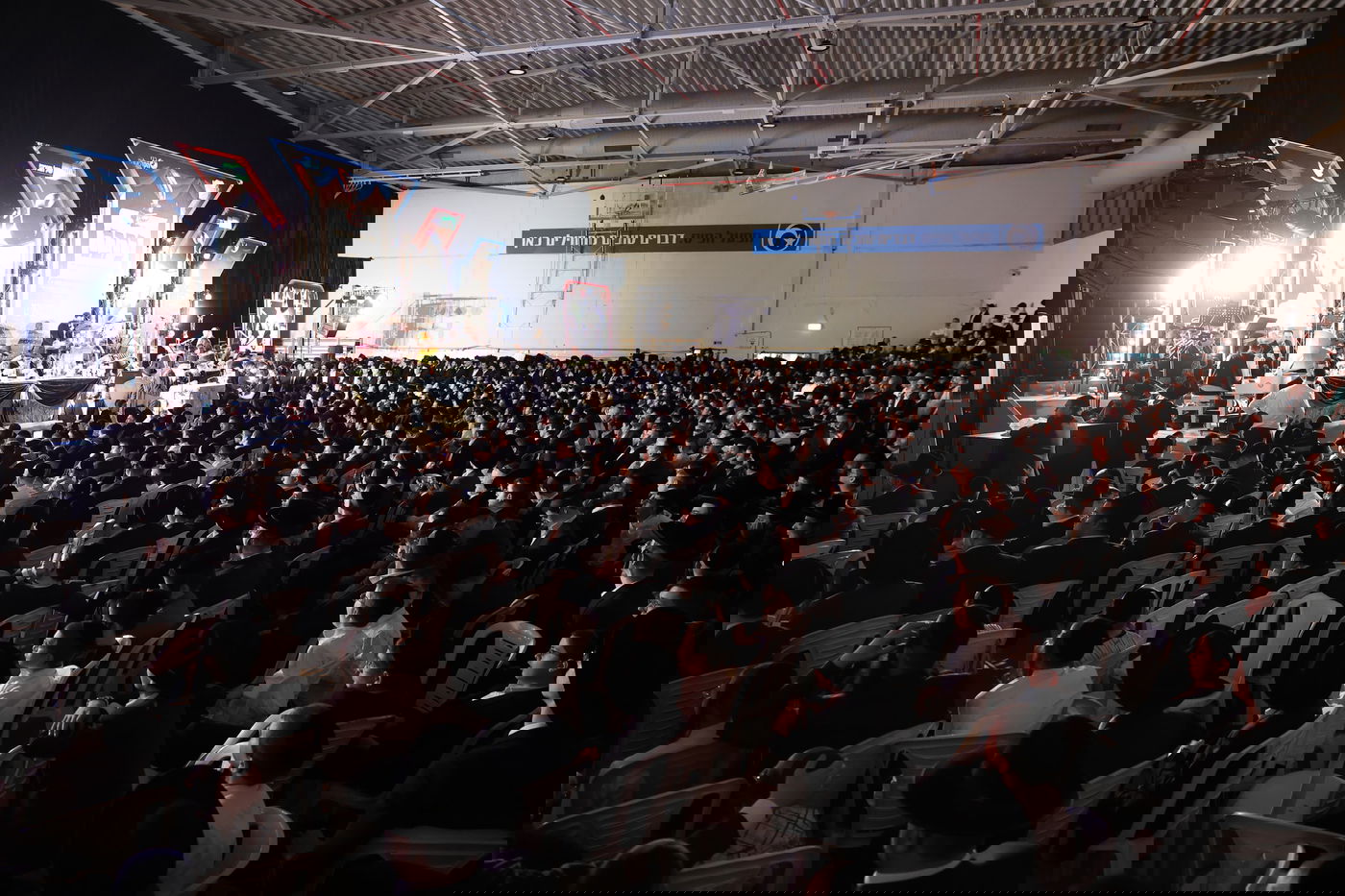 אירוע חלוקת המלגות של תוכנית "כתבתם" בעיריית ביתר עילית בראשות המשגיח הגאון רבי דן סגל