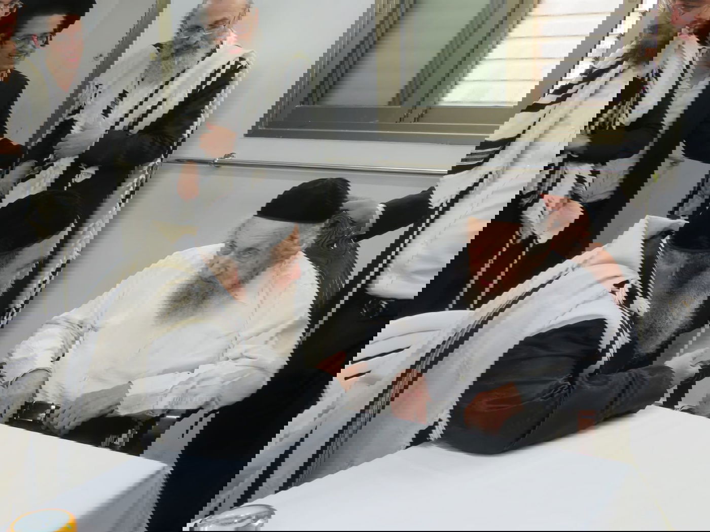 פסח במחיצת הגר"ד לנדו