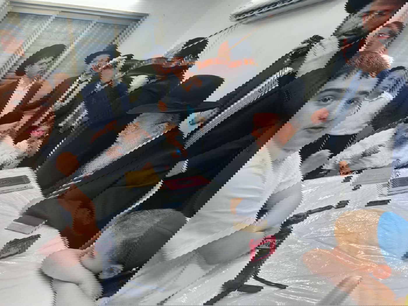 פסח במחיצת הגר"ד לנדו