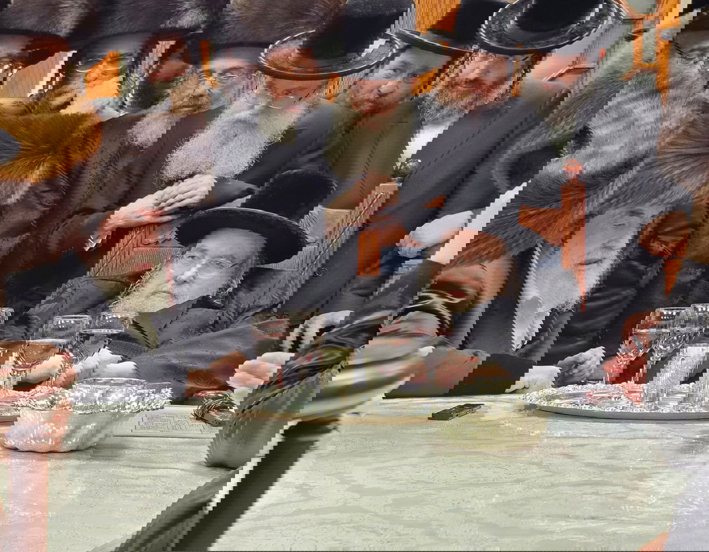 ביקור האדמו"ר מויזניץ אצל האדמו"ר מבעלזא