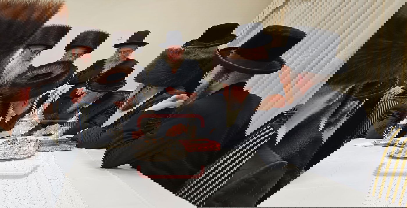 האדמו"ר מויז'ניץ בביקור אצל האדמו"ר מבאיאן 