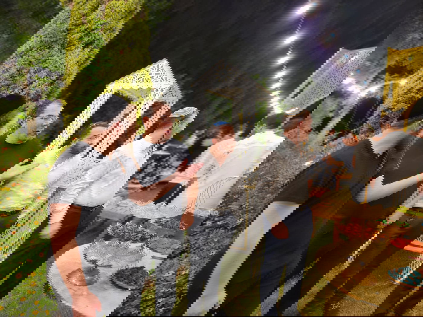 זופניק בכיכר • כל התמונות, הנייעס והחשיפות של פסח והמסתעף