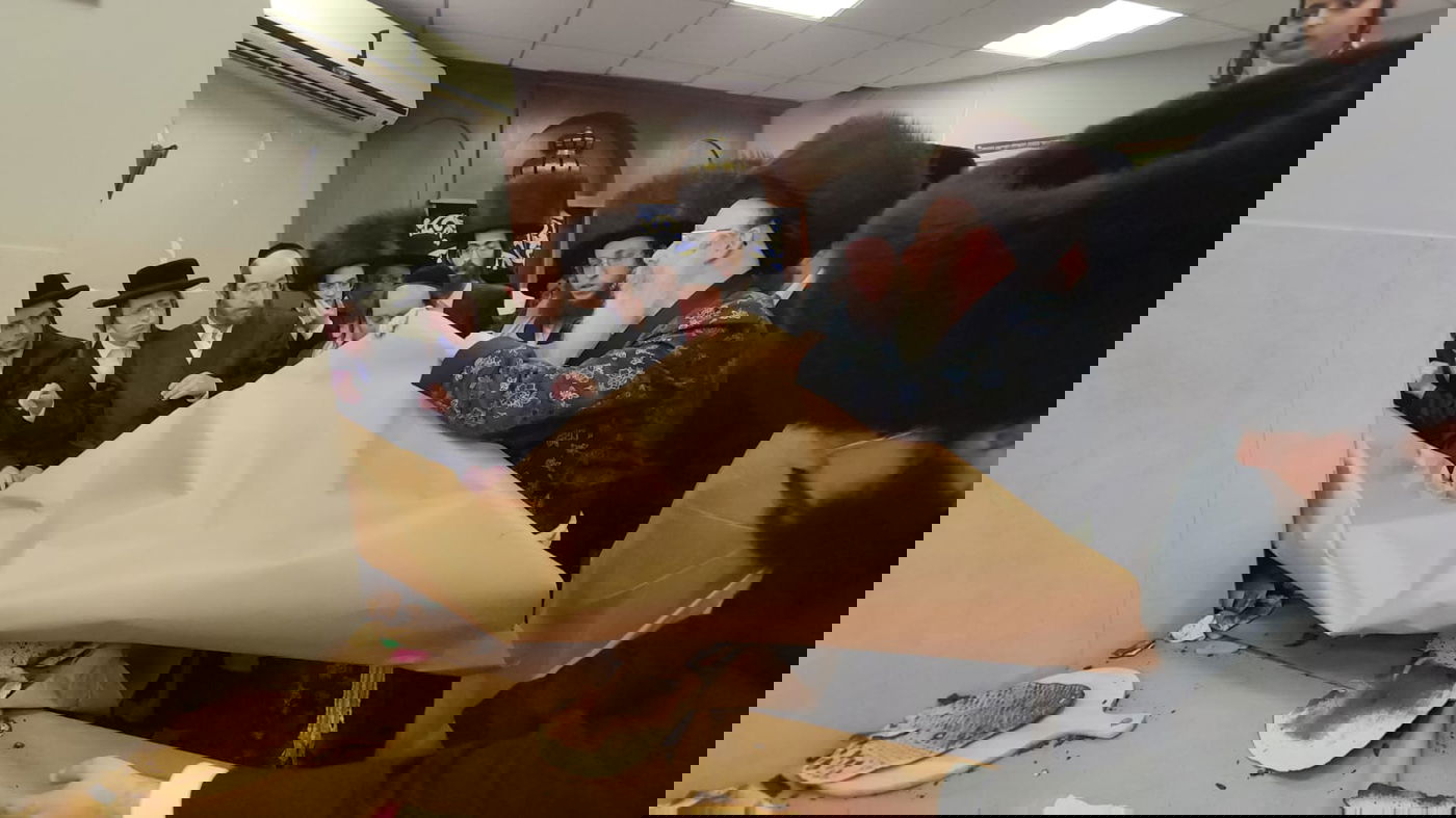 חג הפסח בחצה"ק קרעטשניף ק"ג