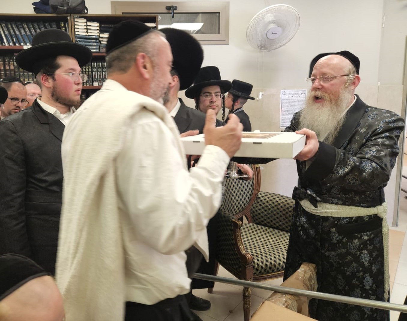 חג הפסח בחצה"ק קרעטשניף ק"ג