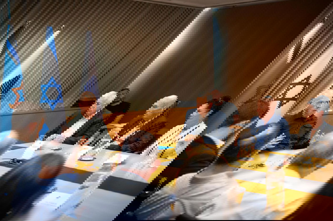 גלנט בישיבה היום