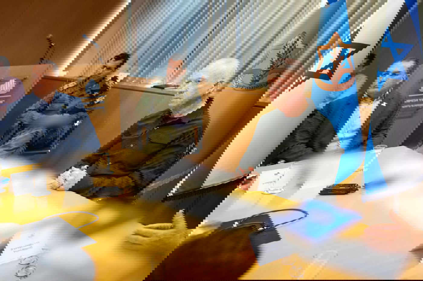 גלנט בישיבה היום