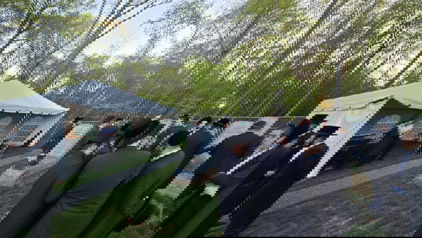 יאר צייט ראשון לר' מיכאל שניצלער