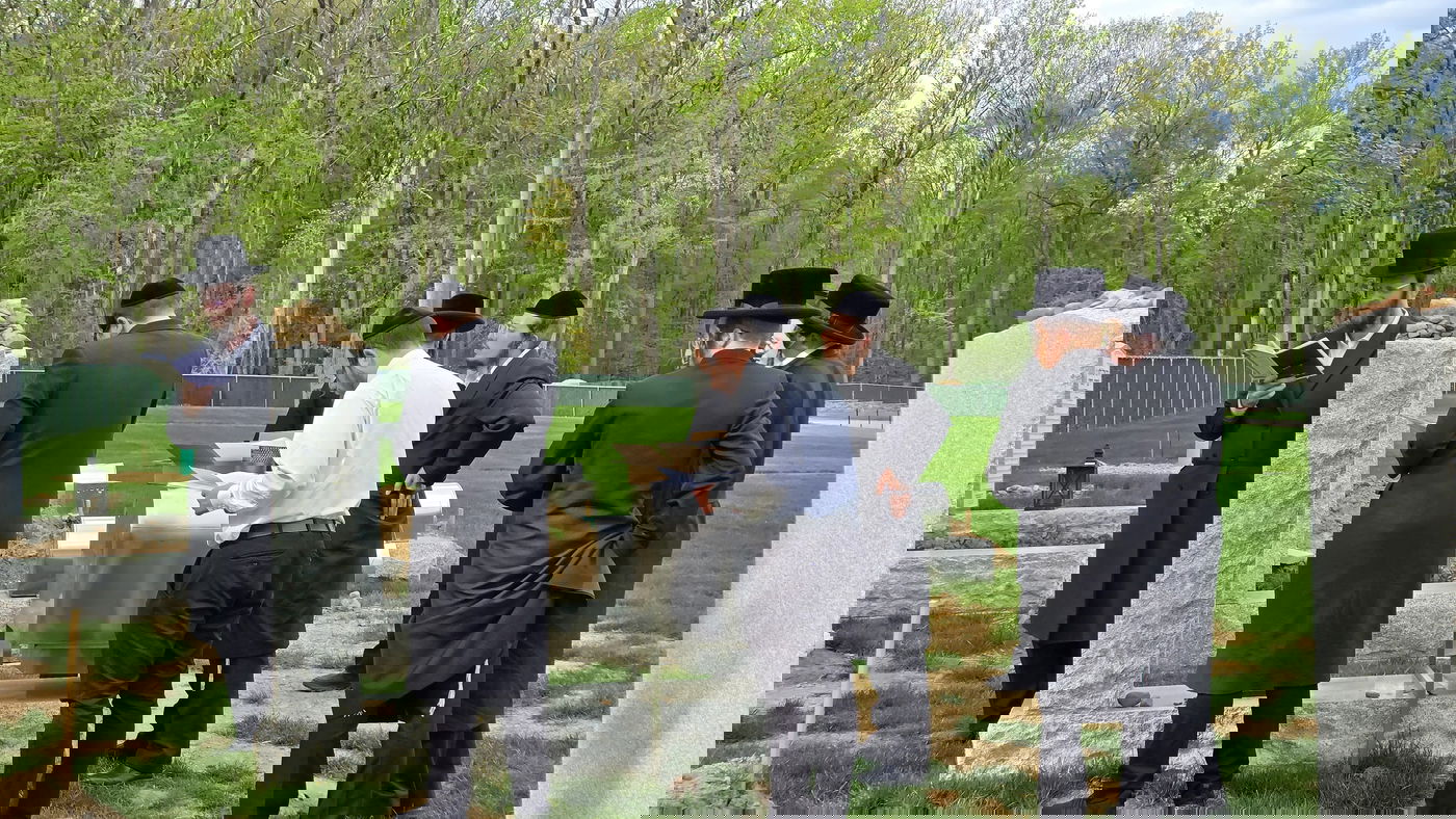 יאר צייט ראשון לר' מיכאל שניצלער