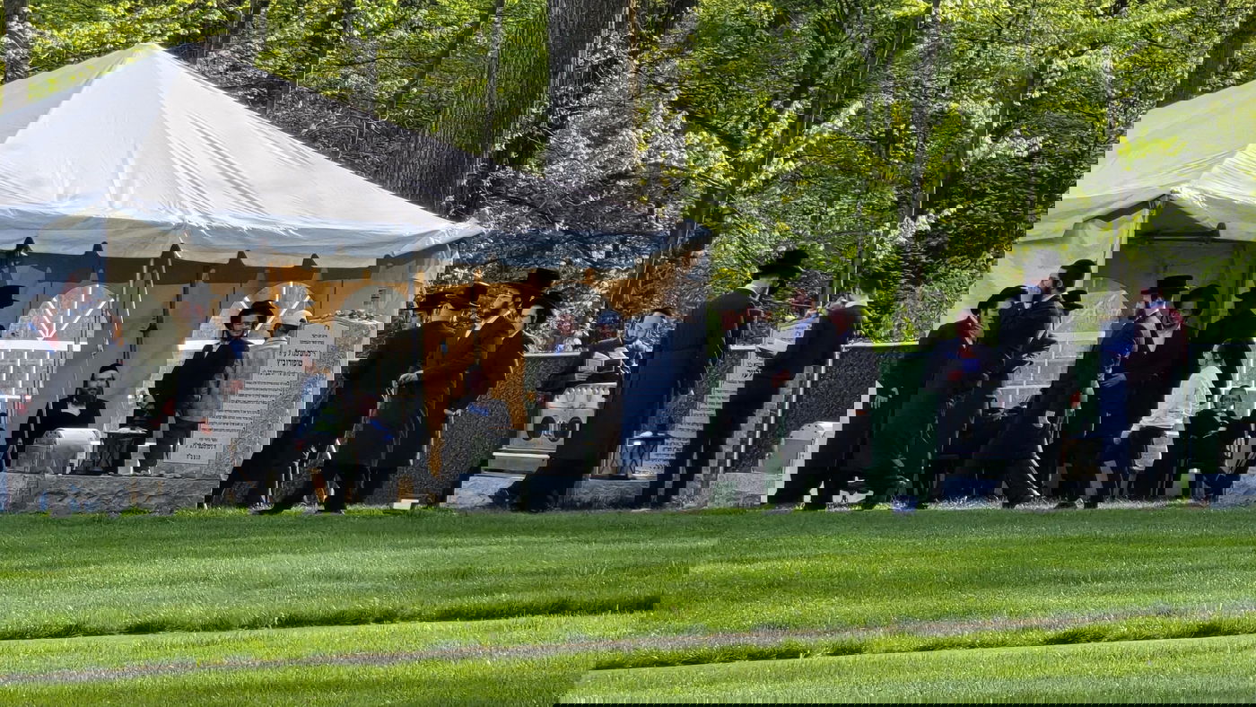 יאר צייט ראשון לר' מיכאל שניצלער