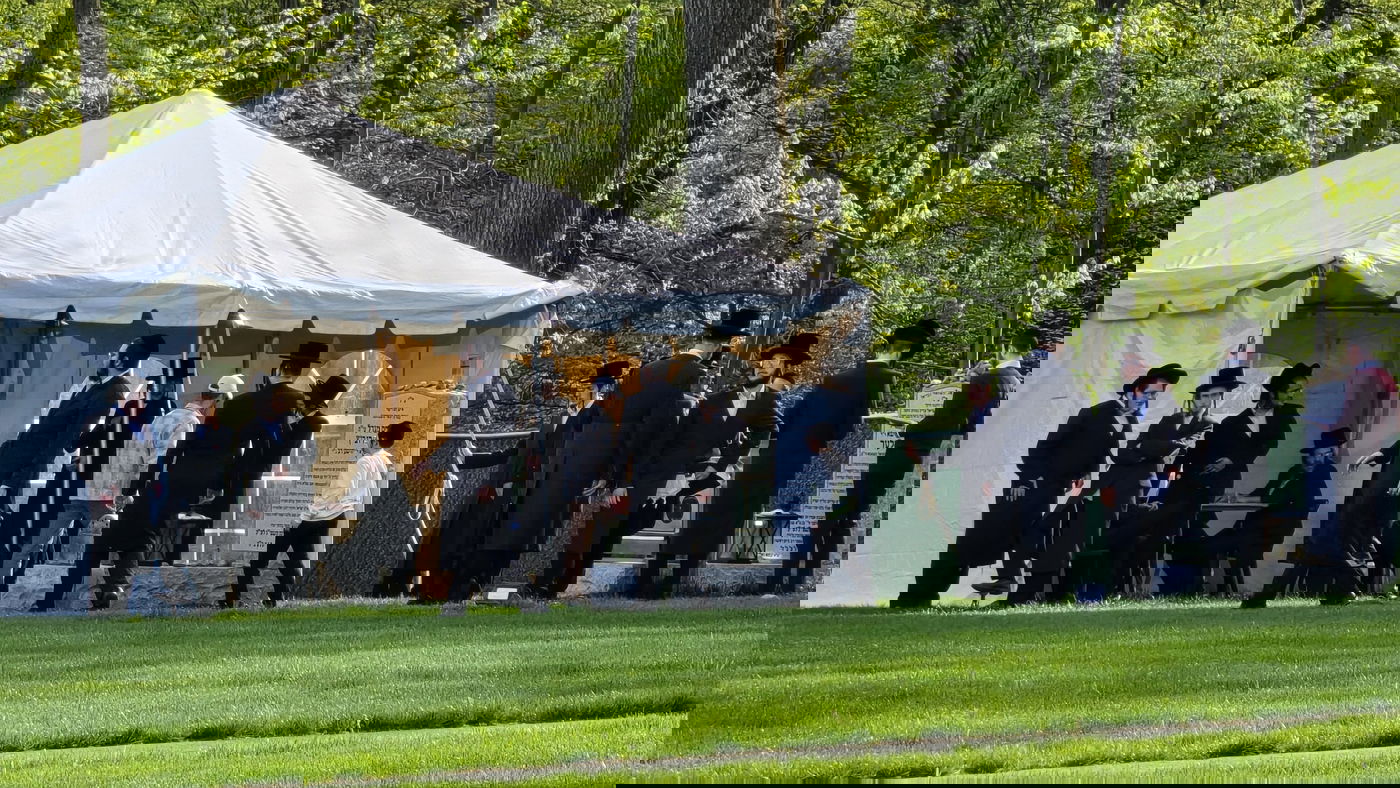 יאר צייט ראשון לר' מיכאל שניצלער