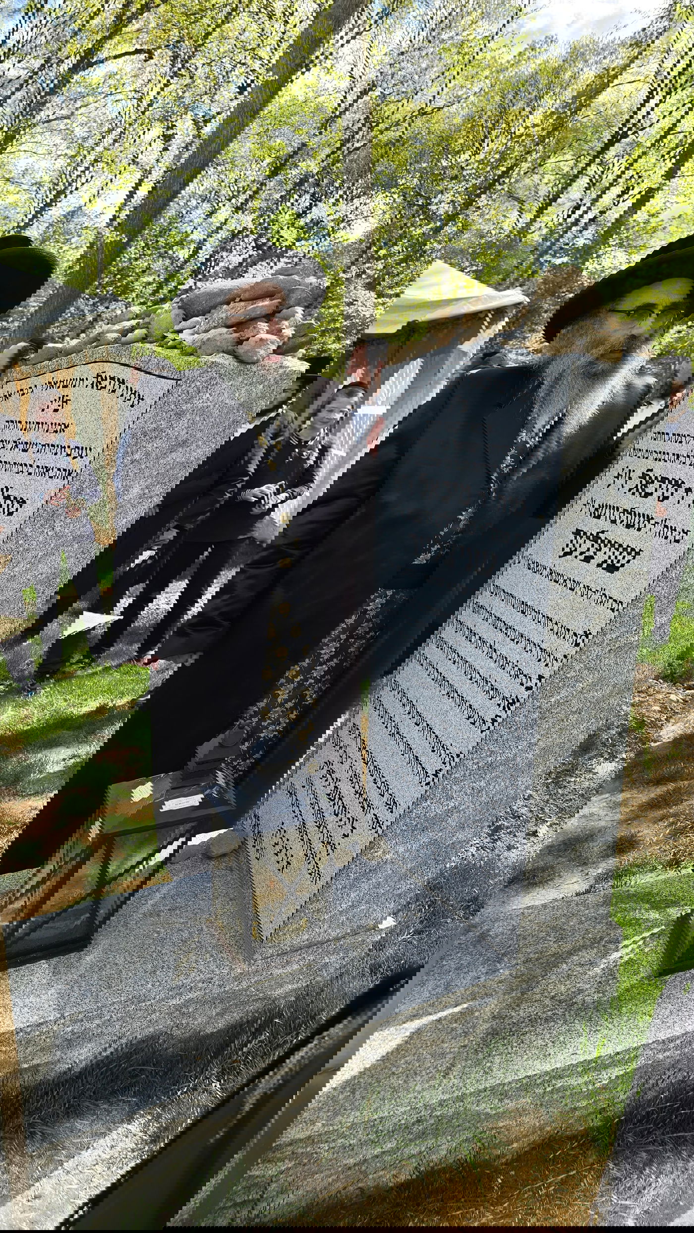 יאר צייט ראשון לר' מיכאל שניצלער