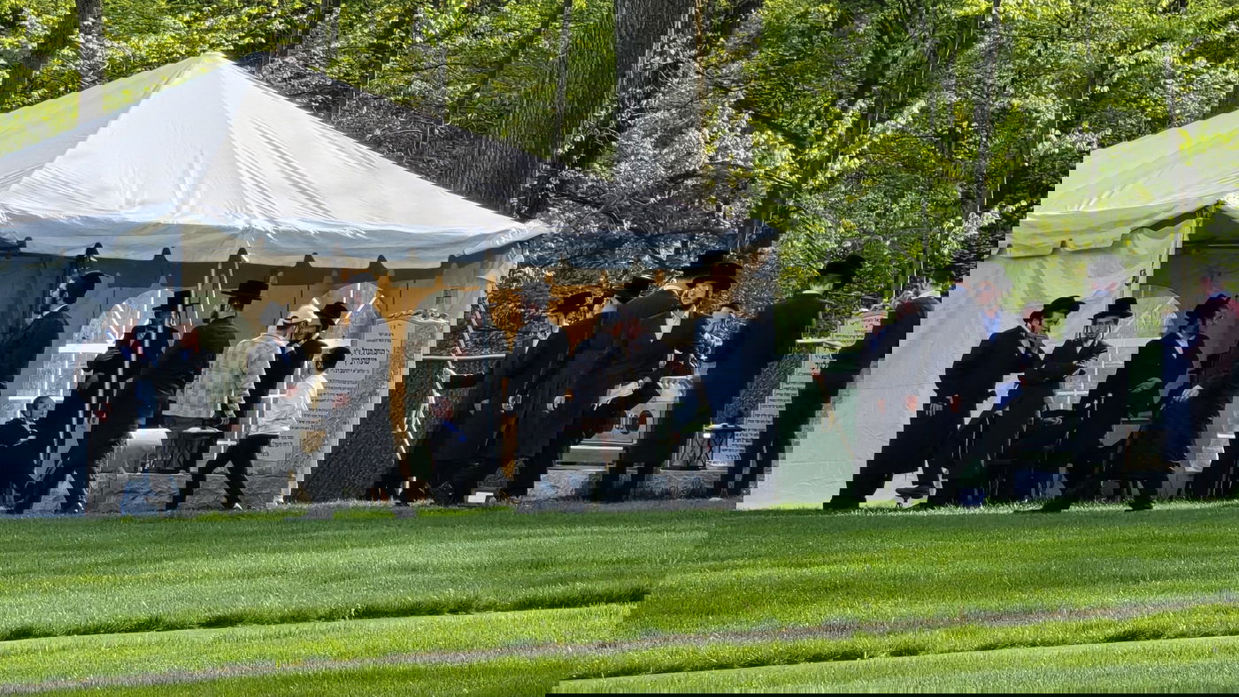 יאר צייט ראשון לר' מיכאל שניצלער