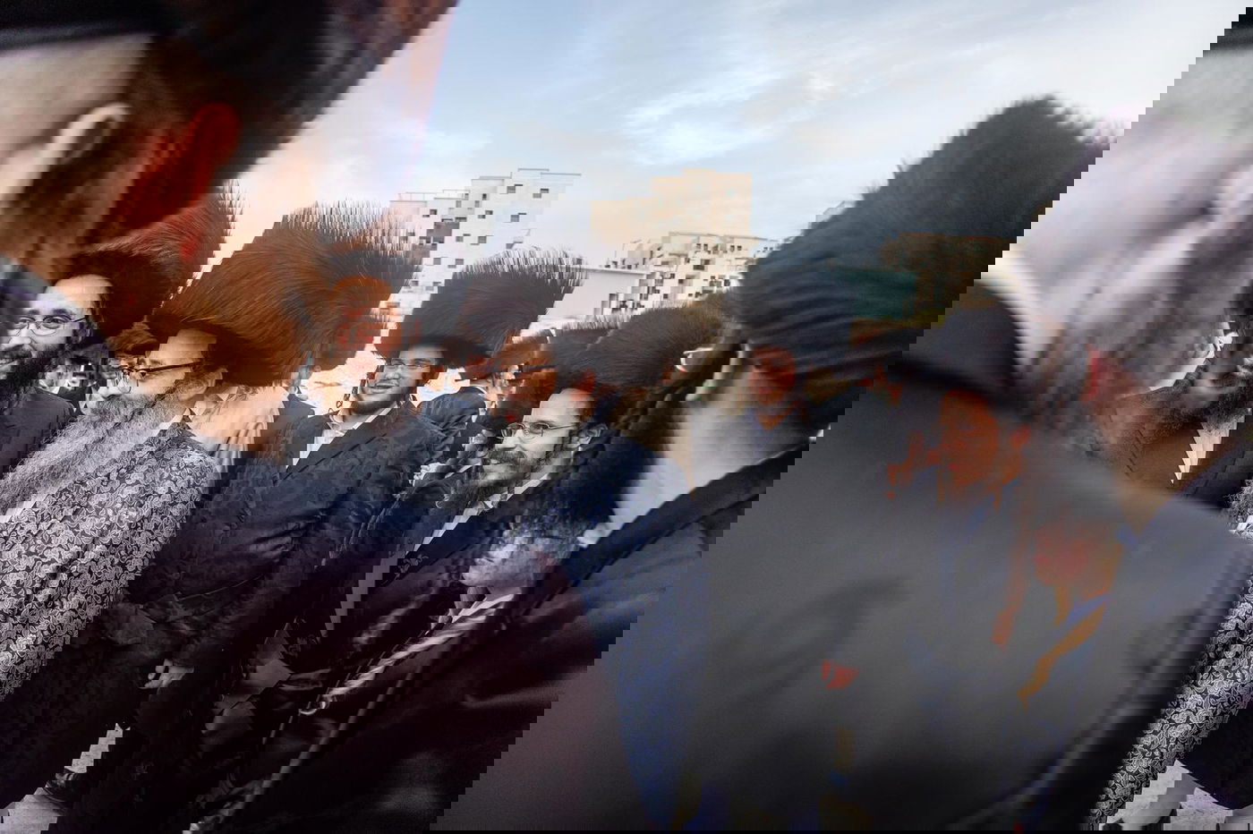 הגה"צ ראש ישיבת סאטמאר בחנוכת בית המדרש בבי"ש