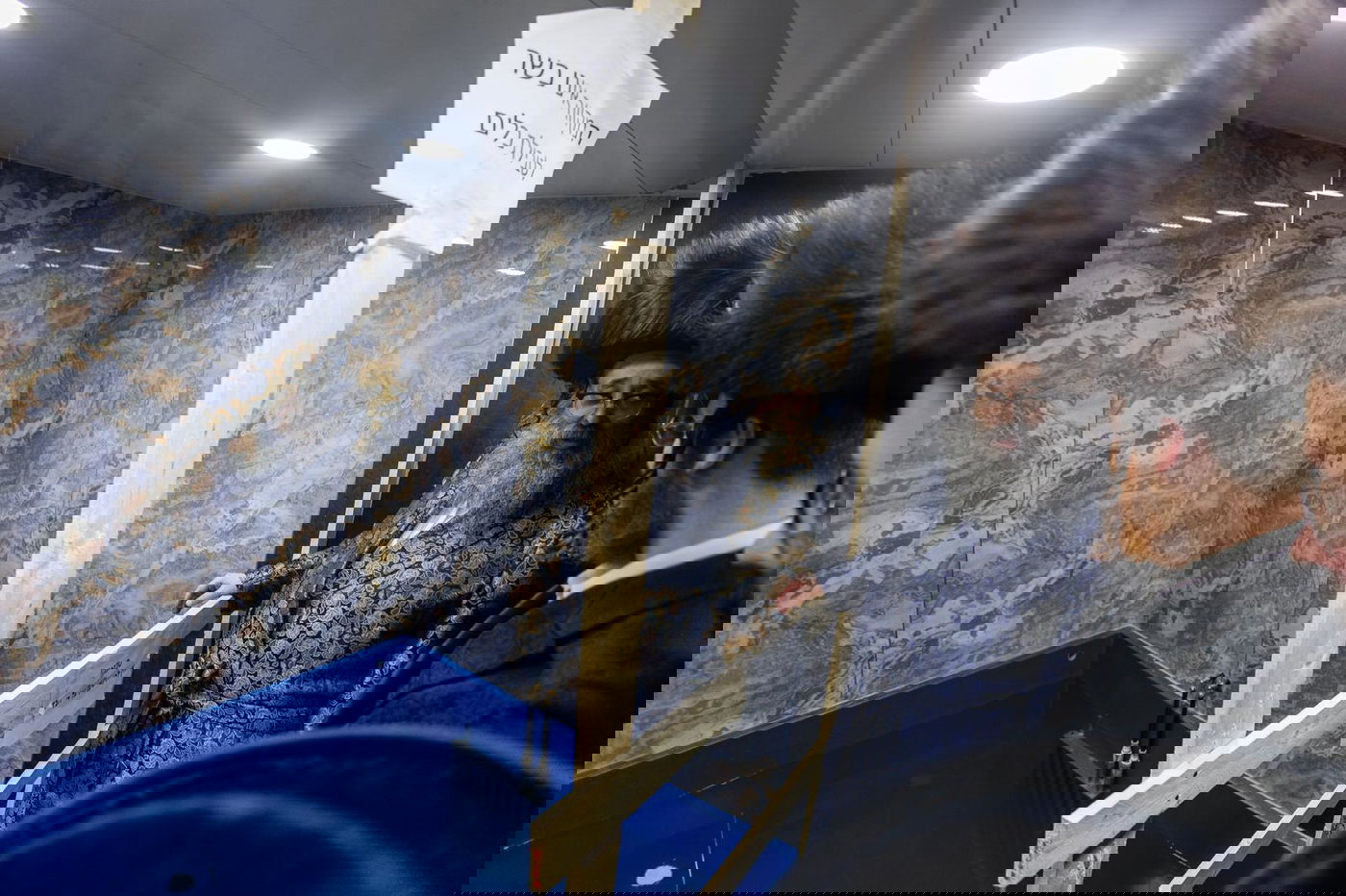 הגה"צ ראש ישיבת סאטמאר בחנוכת בית המדרש בבי"ש