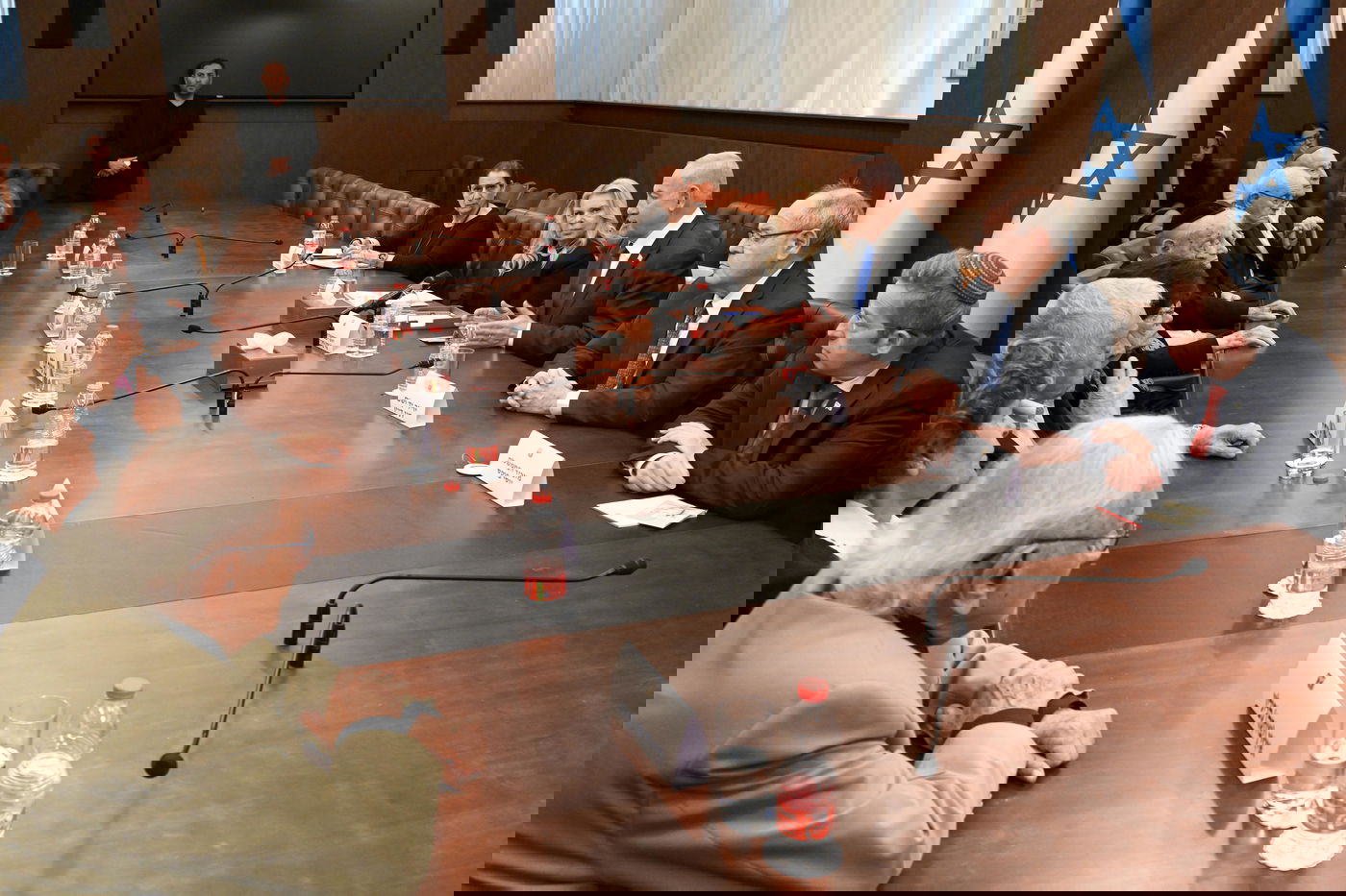 נתניהו לשורדי השואה על החטופים: "נחושים להחזיר את כולם"