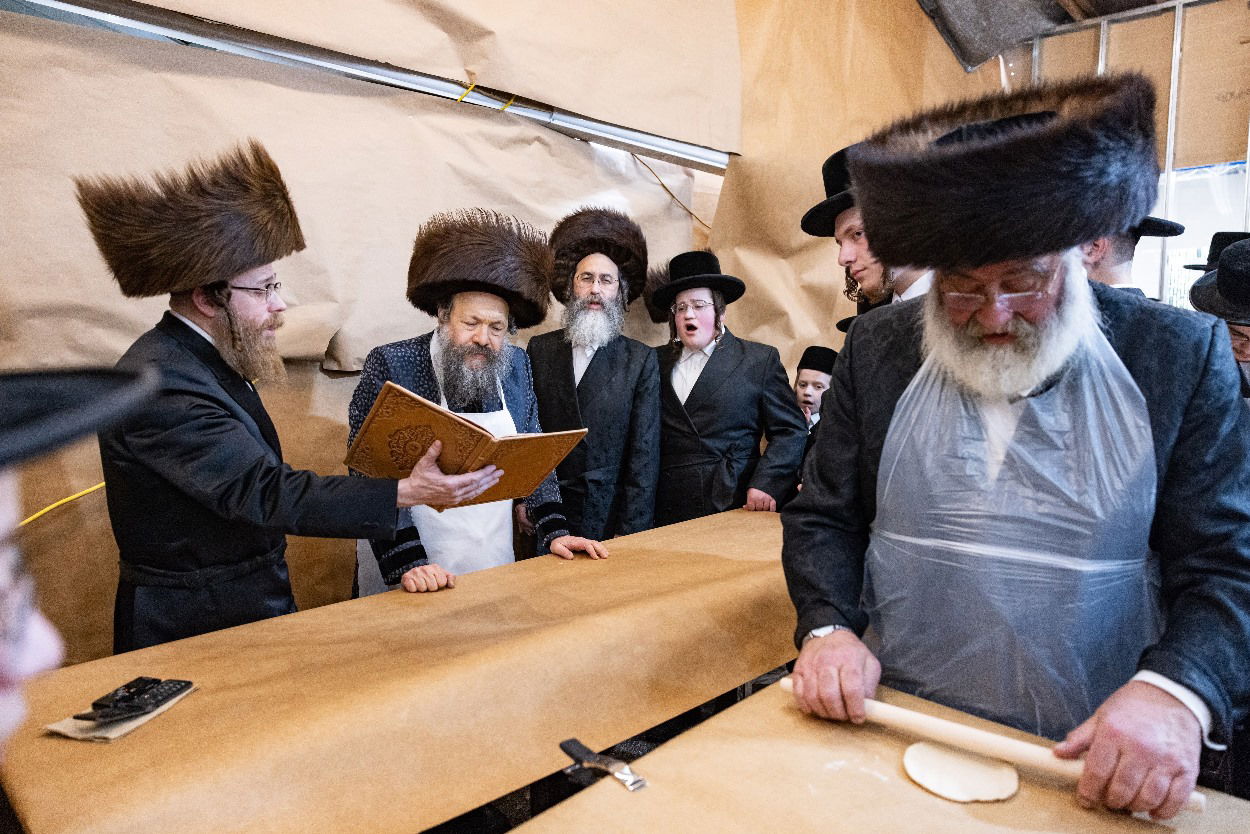 פסח בחצה"ק באבוב 45