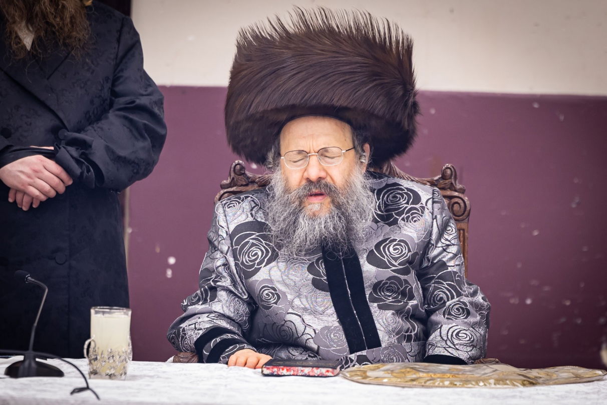 פסח בחצה"ק באבוב 45