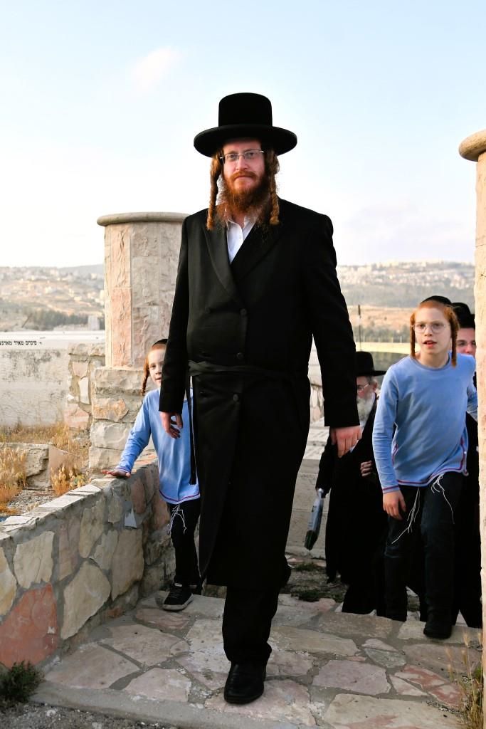 טיש הילולא בקאליב