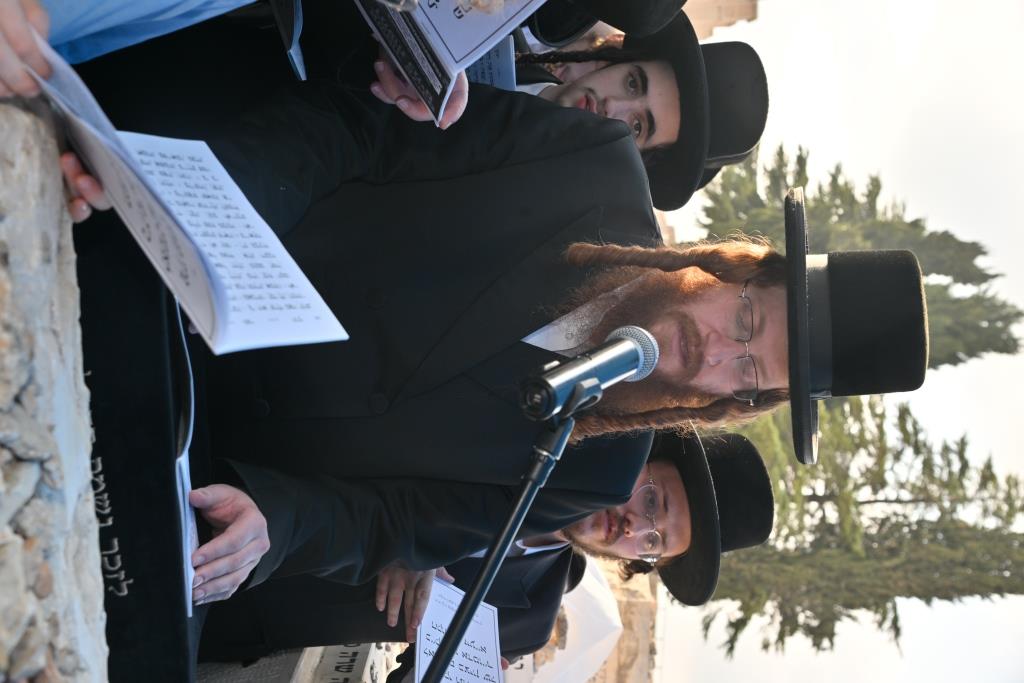 טיש הילולא בקאליב