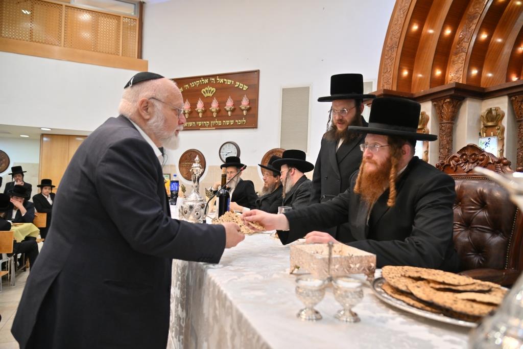 טיש הילולא בקאליב