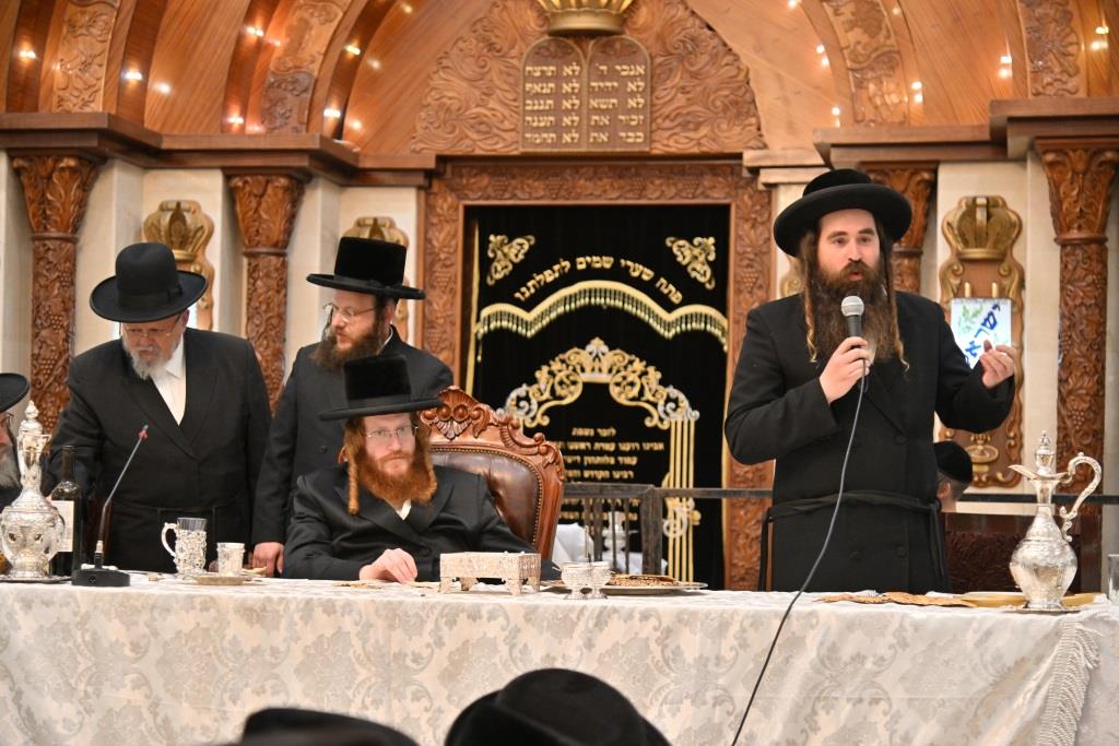 טיש הילולא בקאליב