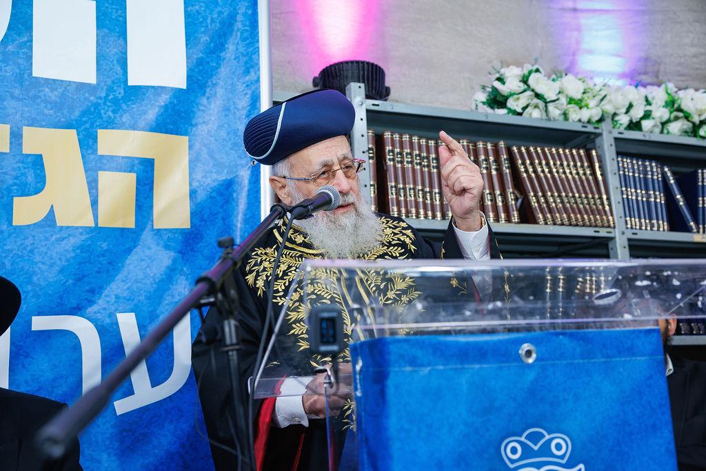 בהשקת ספרו של הרב לאו במוסד הרב קוק