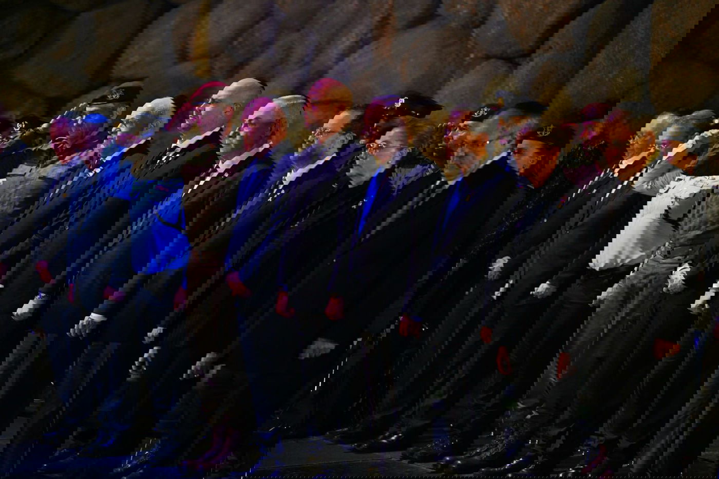 צעקות על נתניהו בטקס הזיכרון: "בניו ובנותיו שהופקרו"