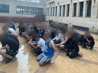 השוטרים הגיעו - והשב"חים ניסו לברוח מהחלונות והגגות