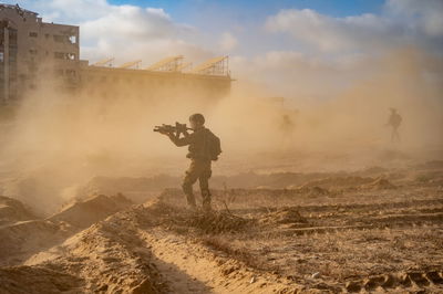 מחבלים ניסו להיכנס למבנה צבאי בלב עזה - ומטוסי קרב תקפו וחיסלו אותם