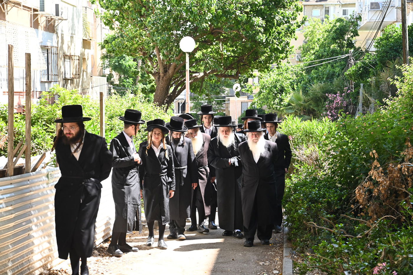 מסע הלוויית בת האדמו"ר מספינקא