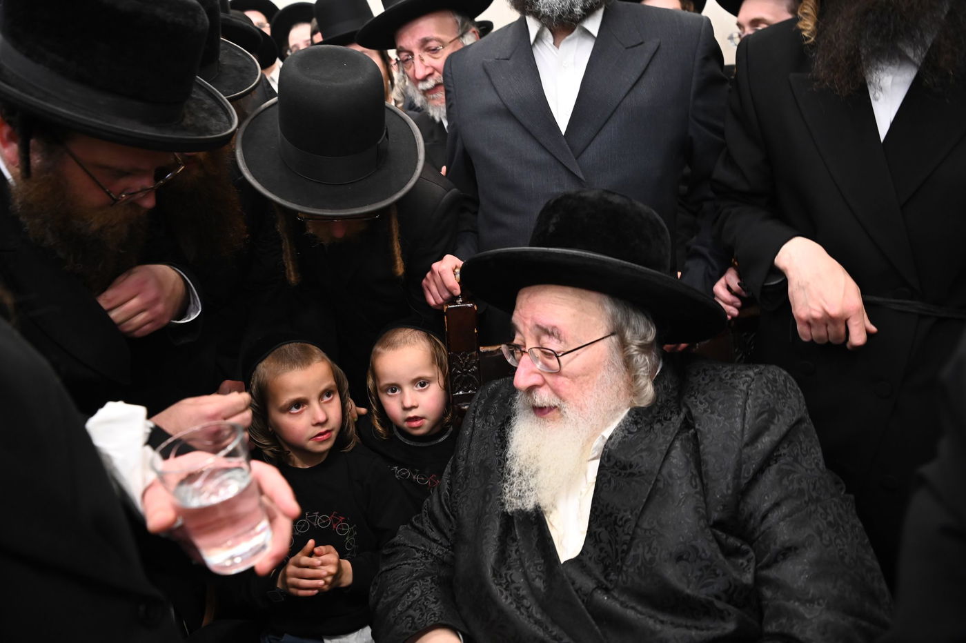 מסע הלוויית בת האדמו"ר מספינקא